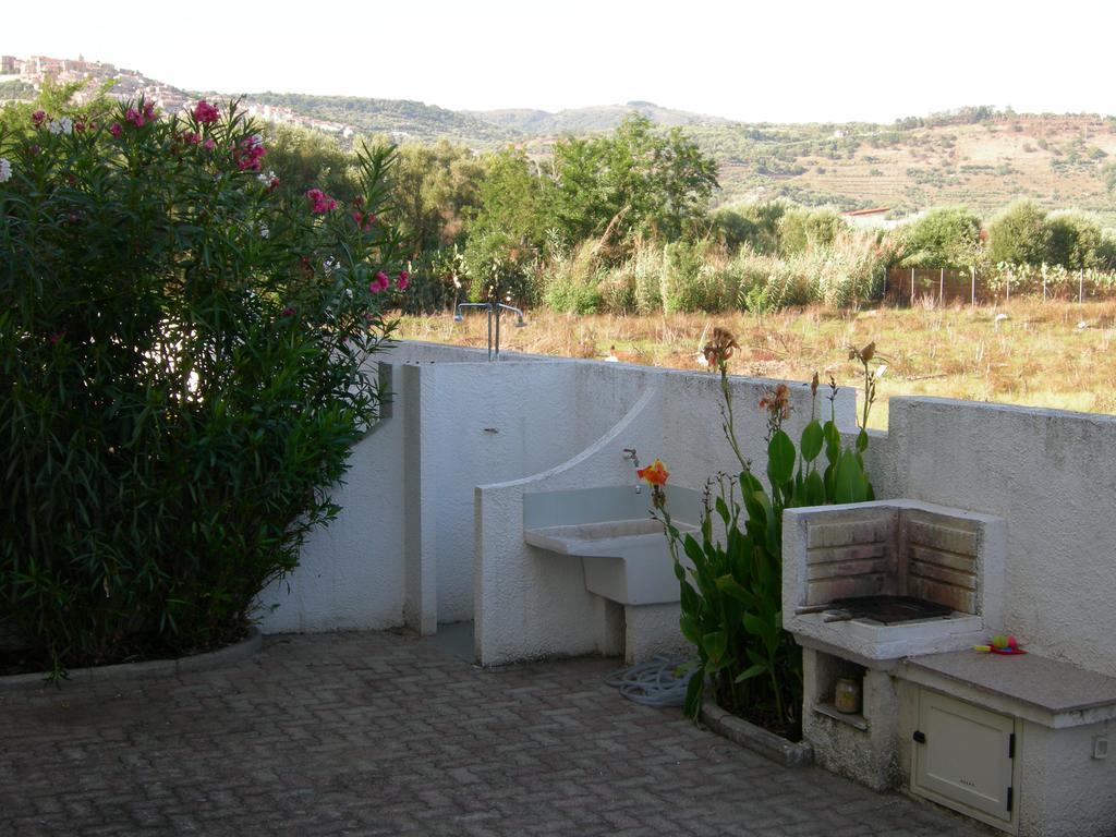 ניקוטרה Villa Magnolia Appartamenti מראה חיצוני תמונה